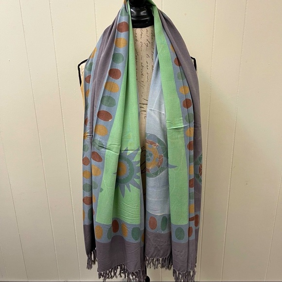 Vintage fringe large scarf/coverup wrap - Picture 5 of 5